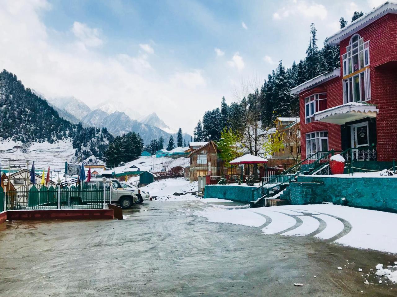 Hotel Glacier Heights Sonāmarg المظهر الخارجي الصورة